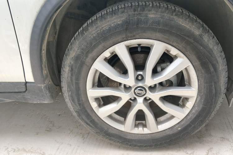 Used Nissan X-Trail 2019 2.0L CVT Comfort Edition 2WD Right Front Wheel Hub