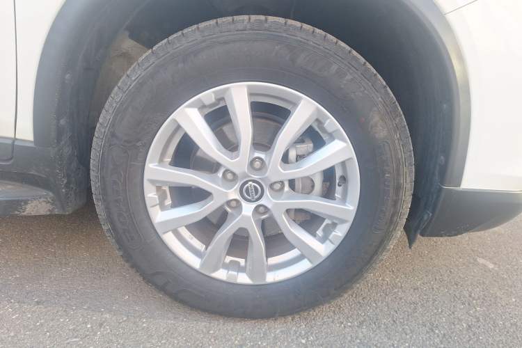 Used Nissan X-Trail 2019 2.0L CVT Comfort Edition 2WD Right Front Wheel Hub