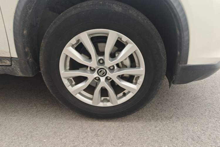 Used Nissan X-Trail 2019 2.0L CVT Smart Connect Comfort Edition 2WD Right Front Wheel Hub