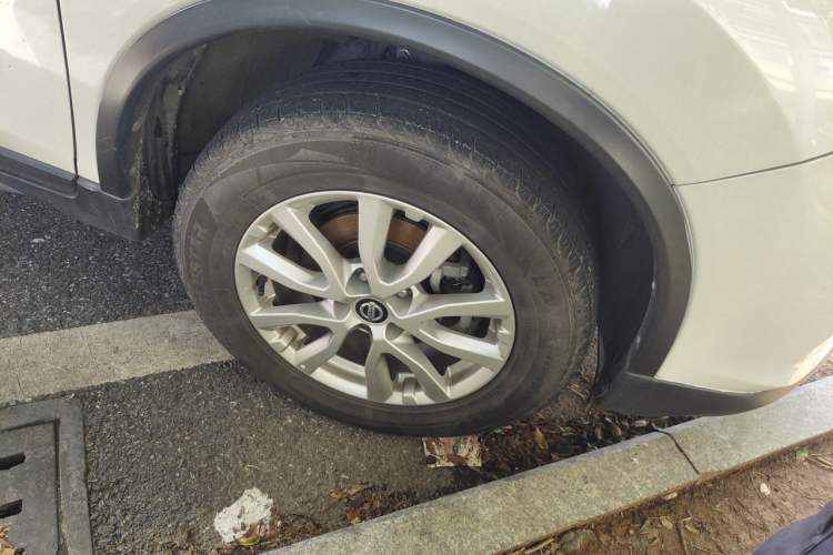 Used Nissan X-Trail 2019 2.0L CVT Comfort Edition 2WD Right Front Wheel Hub