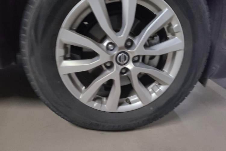 Used Nissan X-Trail 2019 2.0L CVT Comfort Edition 2WD Right Front Wheel Hub