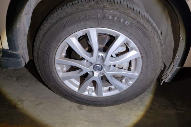 Used Nissan X-Trail 2019 2.0L CVT SmartConnect 7-Seater Comfort Edition 2WD Right Front Wheel Hub