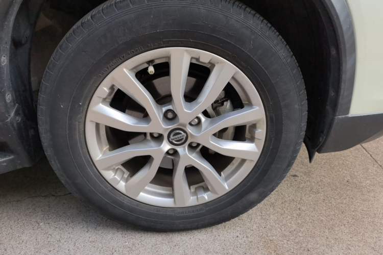 Used Nissan X-Trail 2019 2.0L CVT Smart Connect Comfort Edition 2WD Right Front Wheel Hub