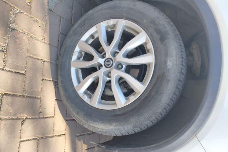 Used Nissan X-Trail 2019 2.0L CVT Smart Connect Comfort Edition 2WD Right Front Wheel Hub