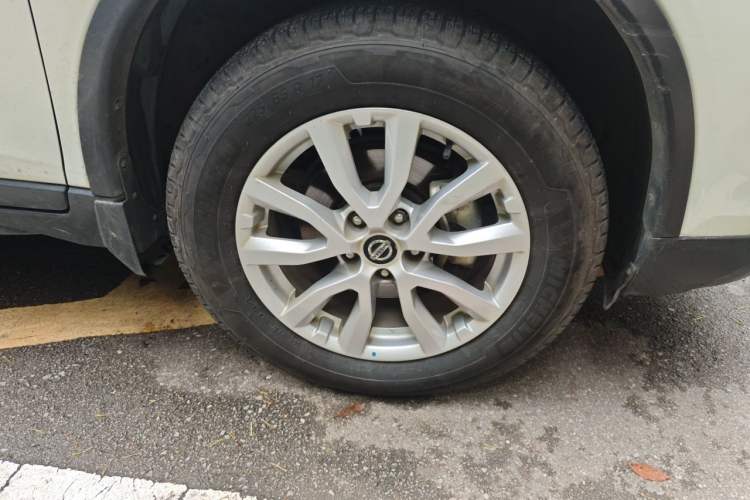 Used Nissan X-Trail 2019 2.0L CVT Comfort Edition 2WD Right Front Wheel Hub