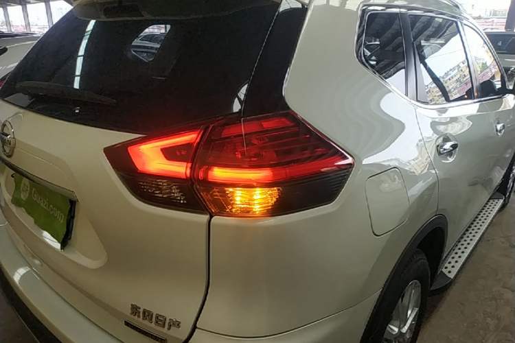 Used Nissan X-Trail 2019 2.0L CVT Smart Connect Comfort Edition 2WD Right Rear Taillight