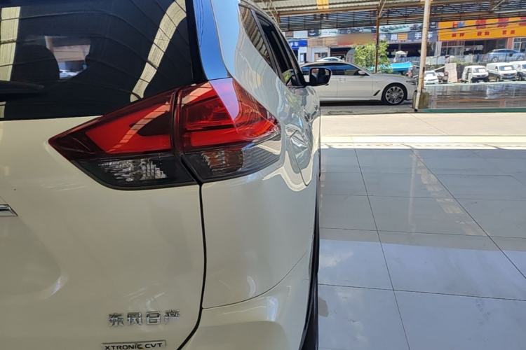 Used Nissan X-Trail 2019 2.0L CVT Smart Connect Comfort Edition 2WD Right Rear Taillight