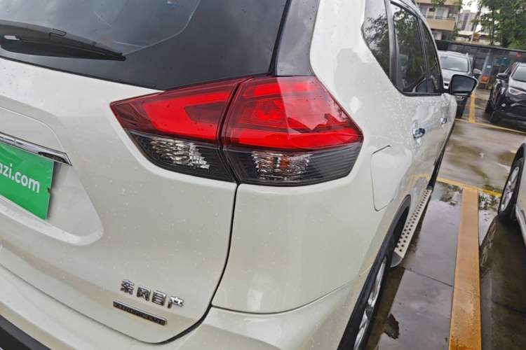 Used Nissan X-Trail 2019 2.0L CVT Smart Connect Comfort Edition 2WD Right Rear Taillight