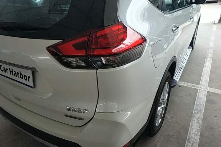 Used Nissan X-Trail 2019 2.0L CVT Smart Connect Comfort Edition 2WD Right Rear Taillight