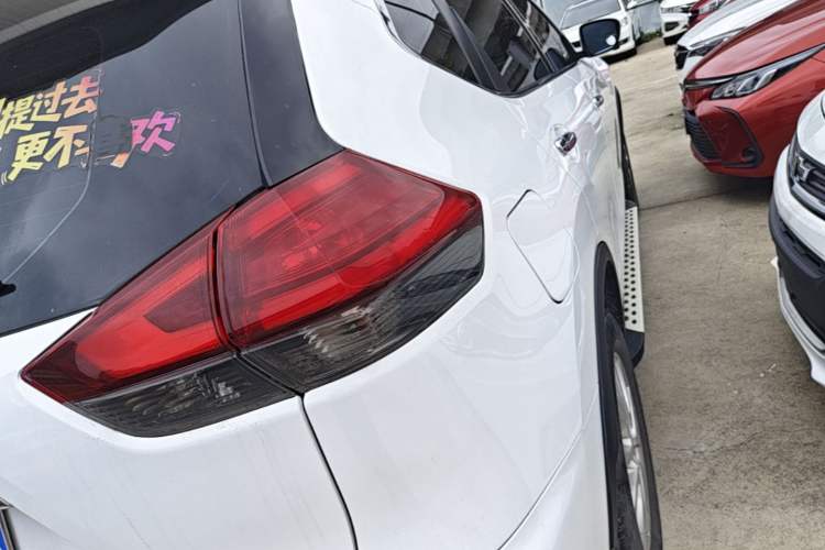 Used Nissan X-Trail 2019 2.0L CVT Smart Connect Comfort Edition 2WD Right Rear Taillight