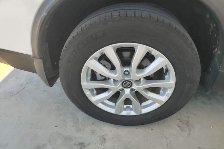 Used Nissan X-Trail 2019 2.0L CVT Smart Connect Comfort Edition 2WD Right Rear Wheel Hub