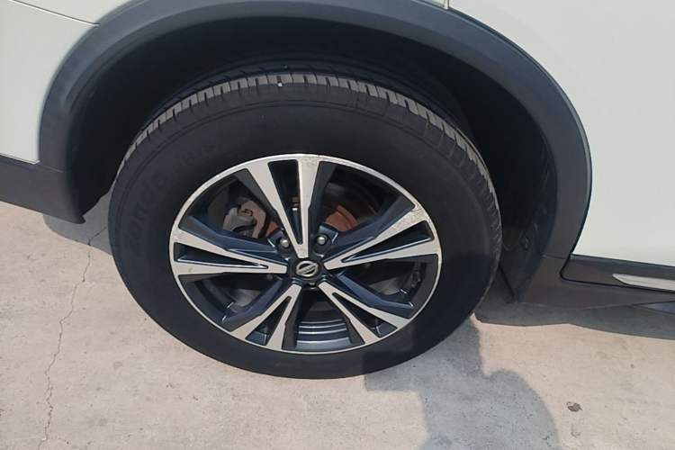 Used Nissan X-Trail 2019 2.5L CVT Smart Connect Luxury Edition 4WD Right Rear Wheel Hub
