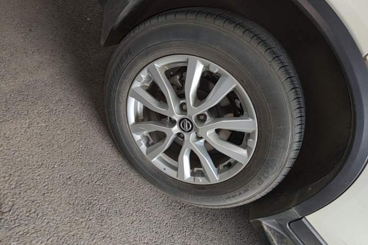 Used Nissan X-Trail 2019 2.0L CVT Smart Connect Comfort Edition 2WD Right Rear Wheel Hub