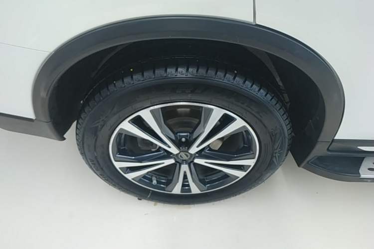 Used Nissan X-Trail 2019 2.5L CVT Smart Connect Luxury Edition 4WD Right Rear Wheel Hub
