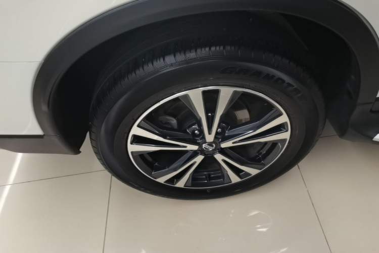 Used Nissan X-Trail 2019 2.5L CVT Smart Connect Luxury Edition 4WD Right Rear Wheel Hub