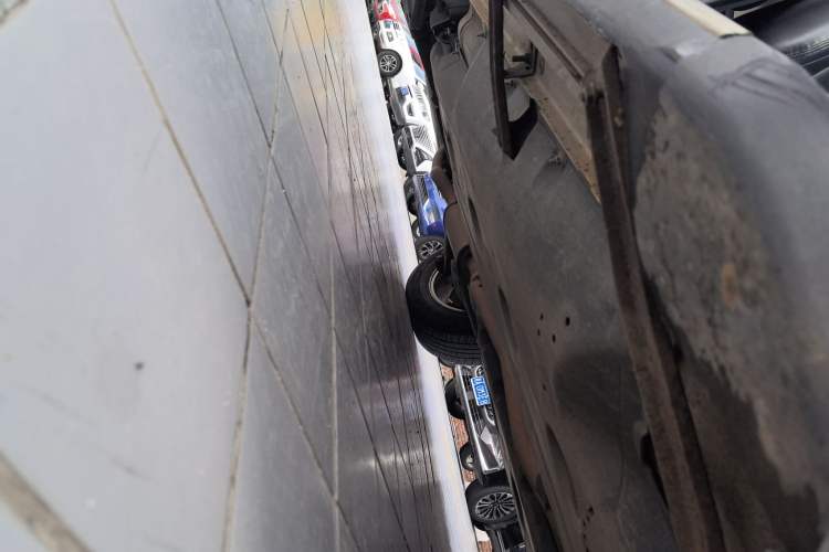Used Nissan X-Trail 2019 2.0L CVT Smart Connect Comfort Edition 2WD Right Side Sill