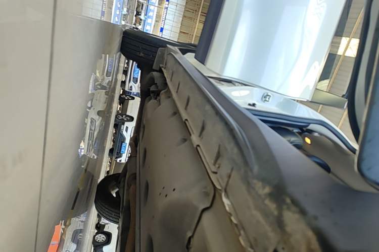 Used Nissan X-Trail 2019 2.0L CVT Smart Connect Comfort Edition 2WD Right Side Sill