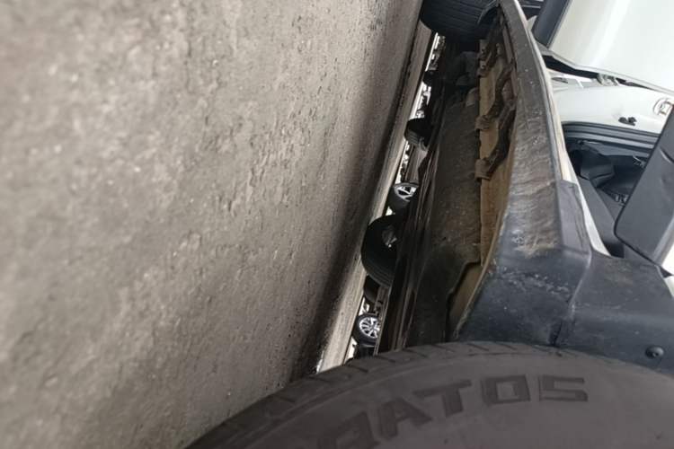 Used Nissan X-Trail 2019 2.0L CVT Smart Connect Comfort Edition 2WD Right Side Sill