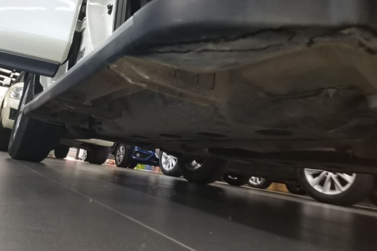 Used Nissan X-Trail 2019 2.0L CVT Smart Connect Comfort Edition 2WD Right Side Sill