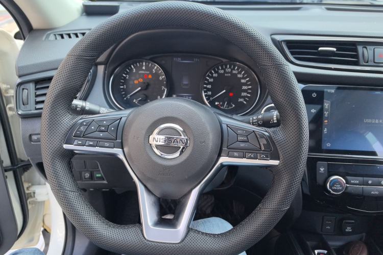 Used Nissan X-Trail 2019 2.0L CVT Smart Connect Comfort Edition 2WD Steering Wheel