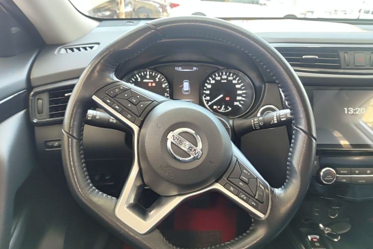 Used Nissan X-Trail 2019 2.0L CVT Smart Connect Comfort Edition 2WD Steering Wheel