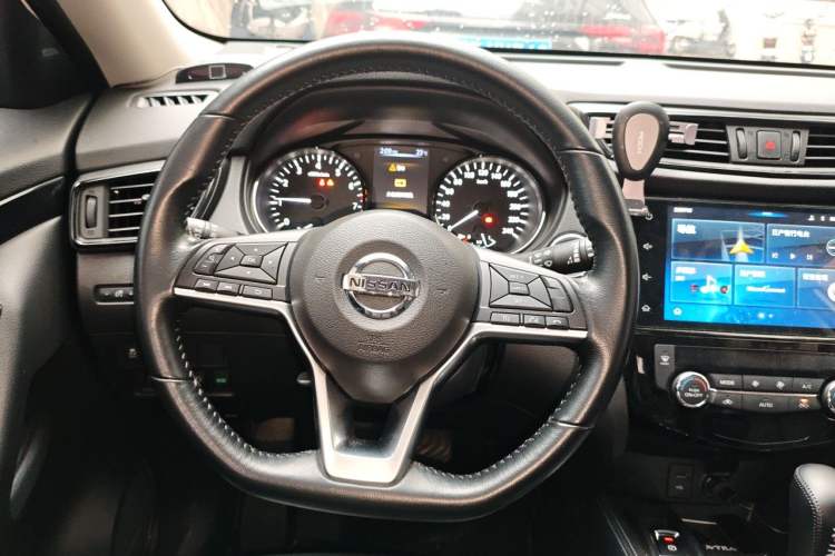 Used Nissan X-Trail 2019 2.0L CVT Smart Connect Comfort Edition 2WD Steering Wheel