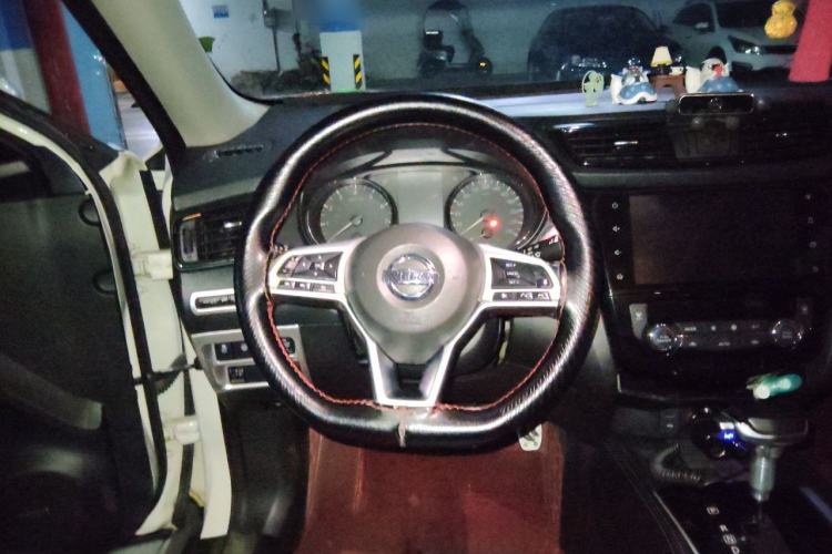 Used Nissan X-Trail 2019 2.5L CVT Smart Connect Luxury Edition 4WD Steering Wheel