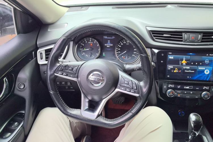 Used Nissan X-Trail 2019 2.5L CVT Smart Connect Luxury Edition 4WD Steering Wheel