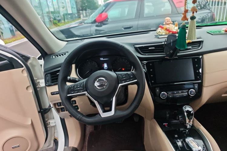 Used Nissan X-Trail 2019 2.5L CVT Smart Connect Luxury Edition 4WD Steering Wheel