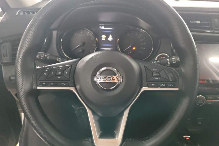 Used Nissan X-Trail 2019 2.0L CVT Smart Connect Comfort Edition 2WD Steering Wheel