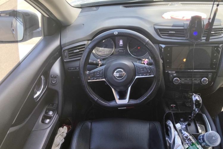Used Nissan X-Trail 2019 2.5L CVT Smart Connect Luxury Edition 4WD Steering Wheel