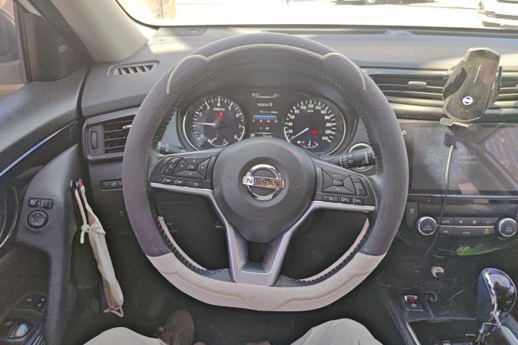 Used Nissan X-Trail 2019 2.0L CVT Smart Connect Comfort Edition 2WD Steering Wheel