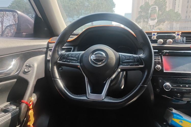 Used Nissan X-Trail 2019 2.0L CVT Comfort Edition 2WD Steering Wheel