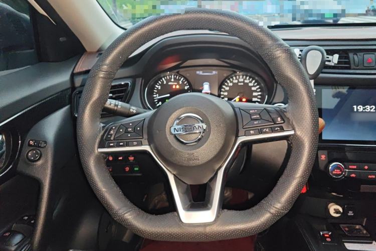 Used Nissan X-Trail 2019 2.5L CVT Smart Connect Luxury Edition 4WD Steering Wheel