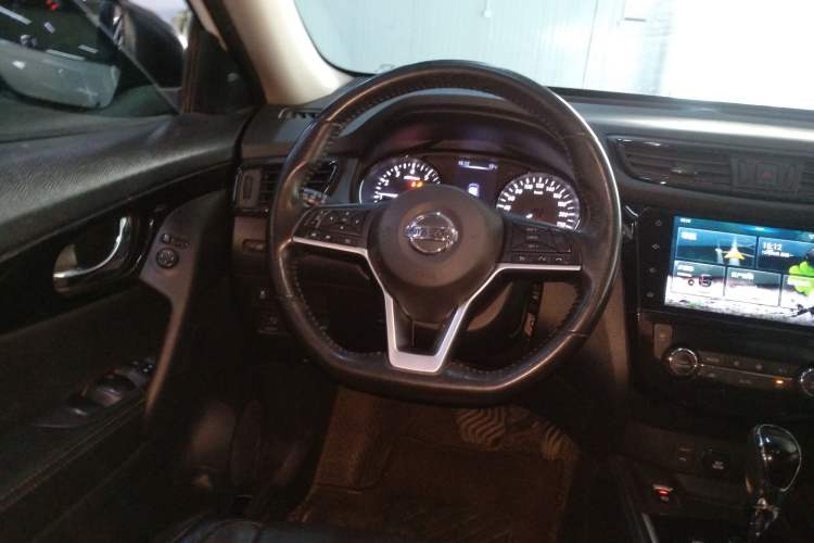 Used Nissan X-Trail 2019 2.0L CVT Smart Connect Comfort Edition 2WD Steering Wheel