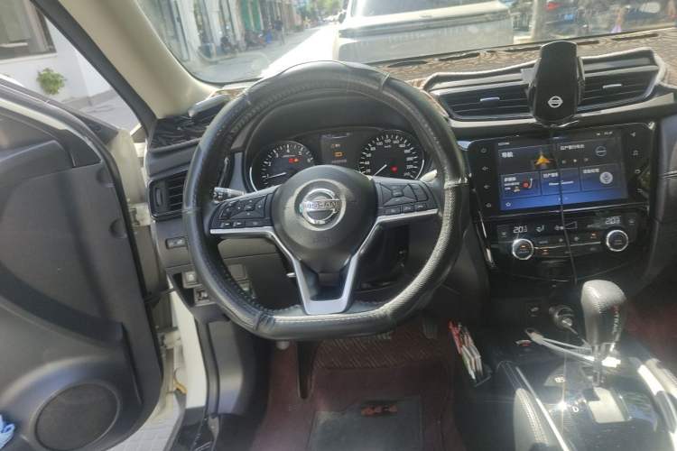 Used Nissan X-Trail 2019 2.0L CVT Smart Connect Comfort Edition 2WD Steering Wheel