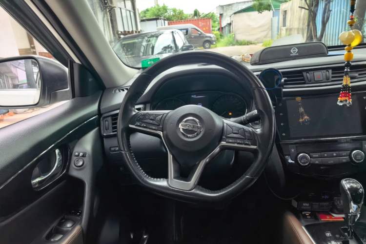Used Nissan X-Trail 2019 2.0L CVT Smart Connect Comfort Edition 2WD Steering Wheel