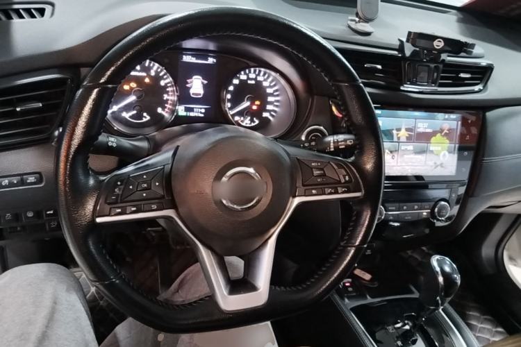 Used Nissan X-Trail 2019 2.5L CVT Smart Connect Luxury Edition 4WD Steering Wheel