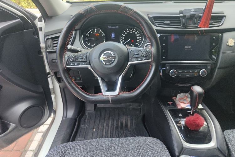 Used Nissan X-Trail 2019 2.0L CVT Smart Connect Comfort Edition 2WD Steering Wheel