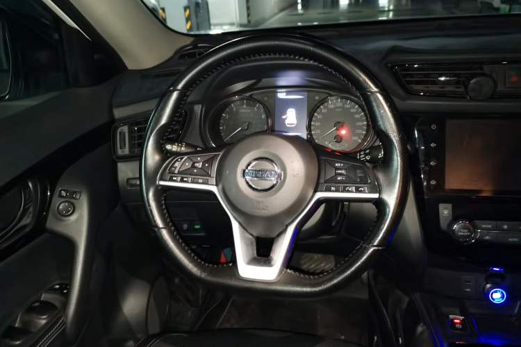 Used Nissan X-Trail 2019 2.0L CVT Comfort Edition 2WD Steering Wheel