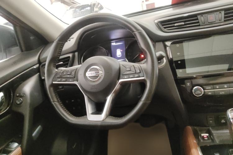 Used Nissan X-Trail 2019 2.5L CVT Smart Connect Supreme Edition 4WD Steering Wheel