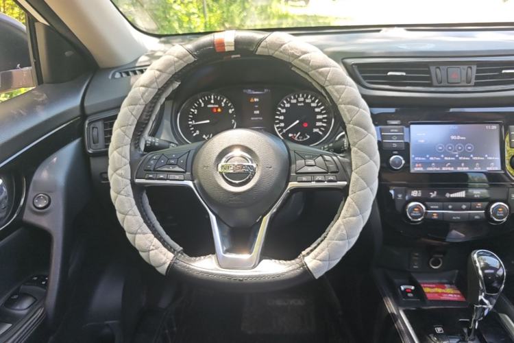 Used Nissan X-Trail 2019 2.0L CVT Comfort Edition 2WD Steering Wheel