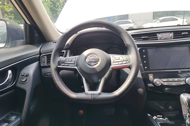 Used Nissan X-Trail 2019 2.0L CVT Smart Connect Comfort Edition 2WD Steering Wheel