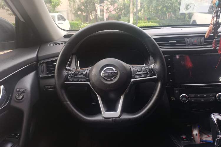 Used Nissan X-Trail 2019 2.0L CVT Smart Connect Comfort Edition 2WD Steering Wheel