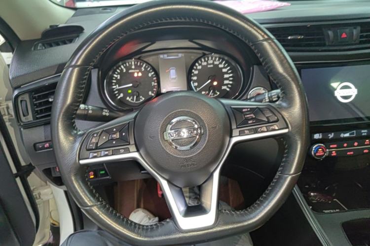 Used Nissan X-Trail 2019 2.0L CVT Smart Connect Comfort Edition 2WD Steering Wheel
