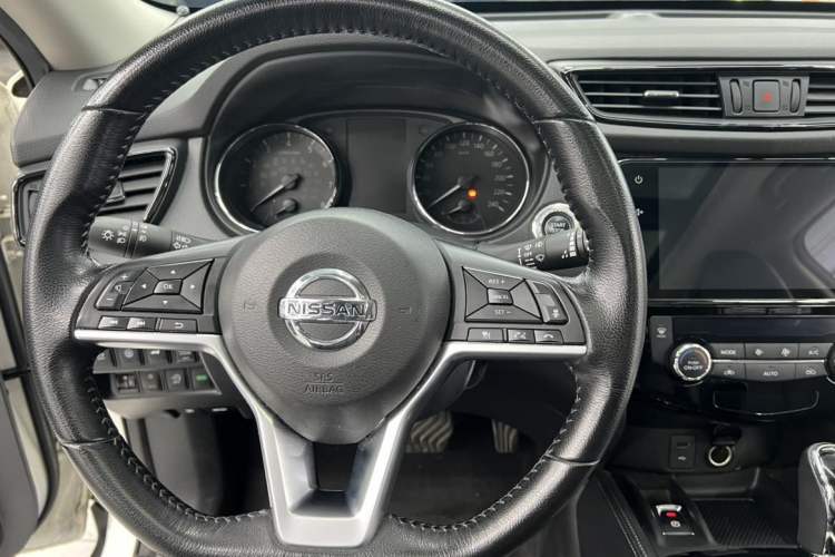 Used Nissan X-Trail 2019 2.5L CVT Smart Connect Luxury Edition 4WD Steering Wheel