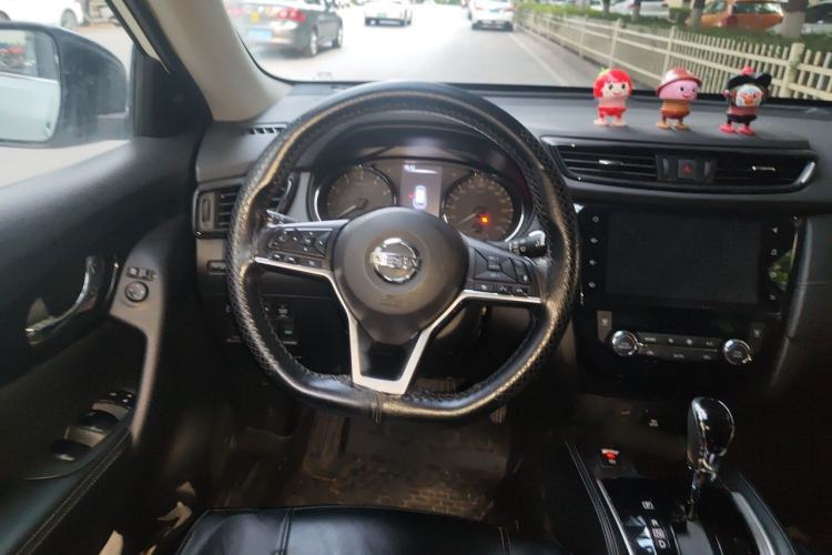 Used Nissan X-Trail 2019 2.5L CVT Smart Connect Luxury Edition 4WD Steering Wheel