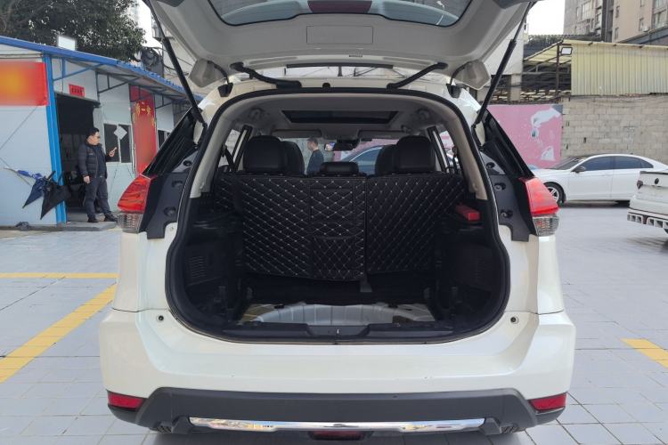 Used Nissan X-Trail 2019 2.0L CVT Smart Connect Comfort Edition 2WD Trunk