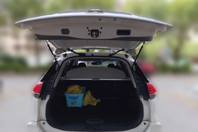 Used Nissan X-Trail 2019 2.0L CVT Smart Connect Comfort Edition 2WD Trunk