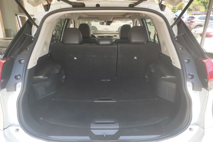 Used Nissan X-Trail 2019 2.0L CVT Smart Connect Comfort Edition 2WD Trunk